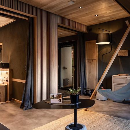 Le Studio Des Pres Verts Suite Design Avec Jacuzzi Privatif Jouey Luaran gambar