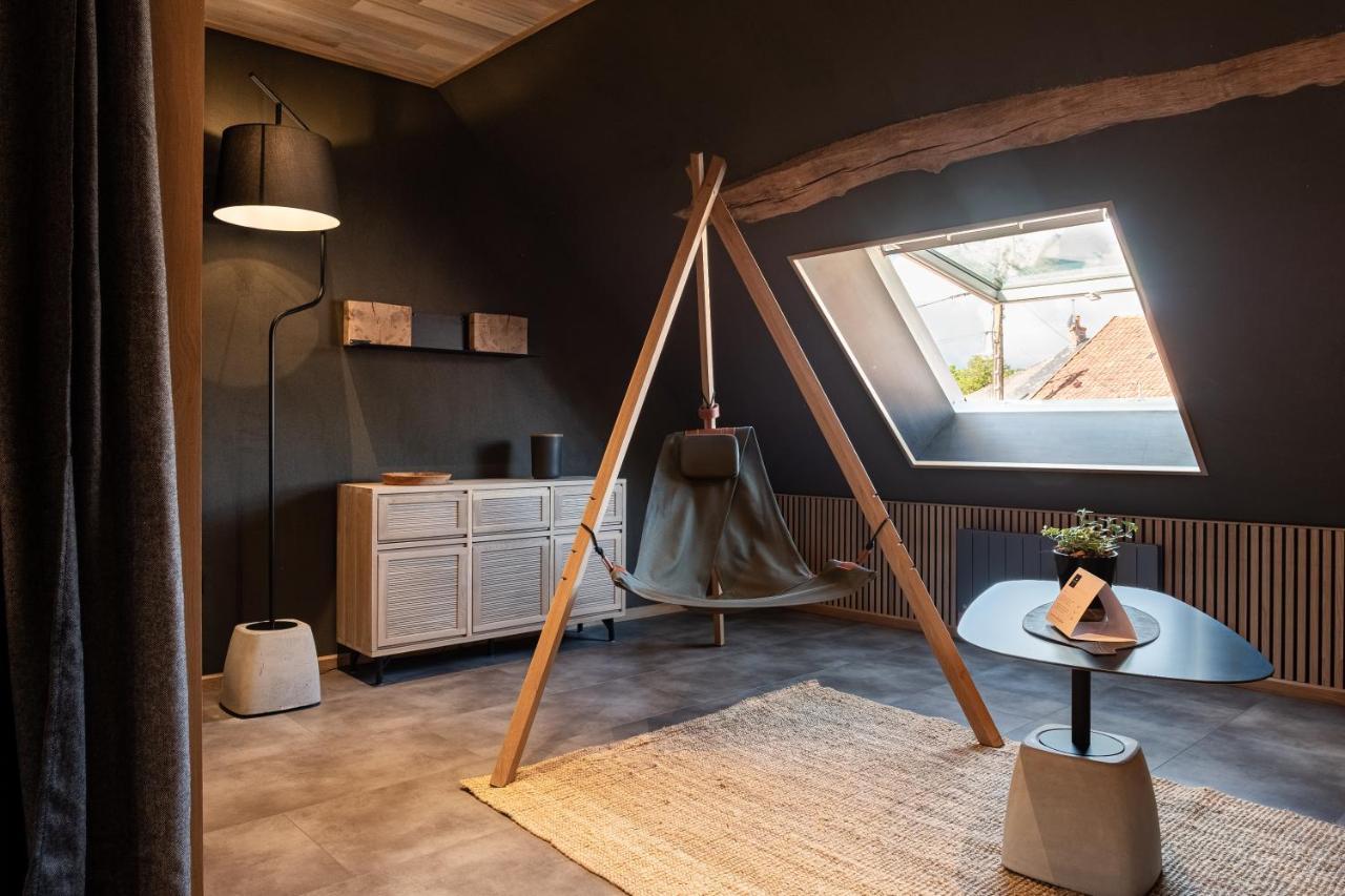 Le Studio Des Pres Verts Suite Design Avec Jacuzzi Privatif Jouey Luaran gambar