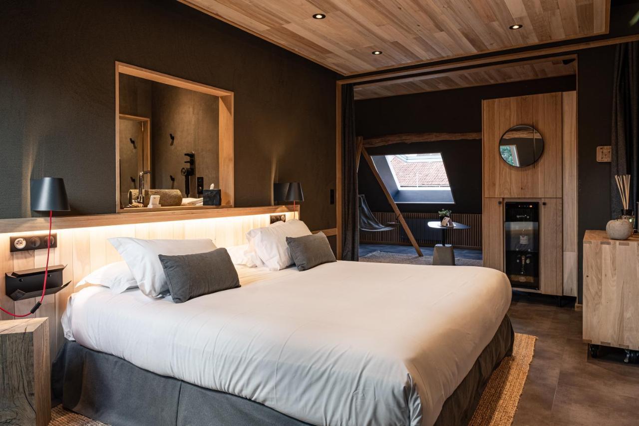 Le Studio Des Pres Verts Suite Design Avec Jacuzzi Privatif Jouey Luaran gambar